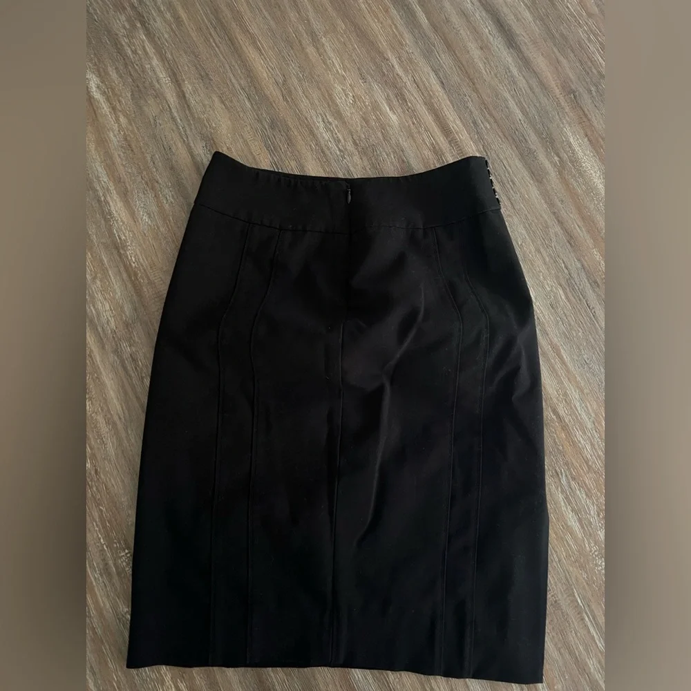 Black pencil skirt - Picture 3 of 3